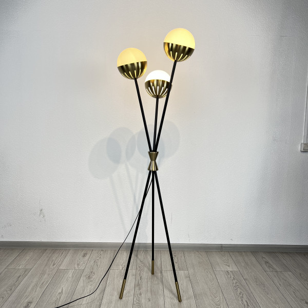 Торшер Caracas Tripod Floor Lamp от ImperiumLoft