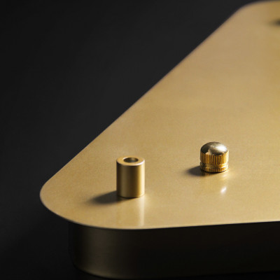 Потолочное крепление из металла треугольной формы CEILING MOUNT 7